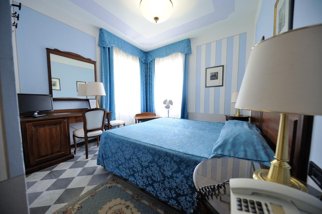 Park Hotel Regina - With Air-Condition And Pool Bagni di Lucca Zewnętrze zdjęcie